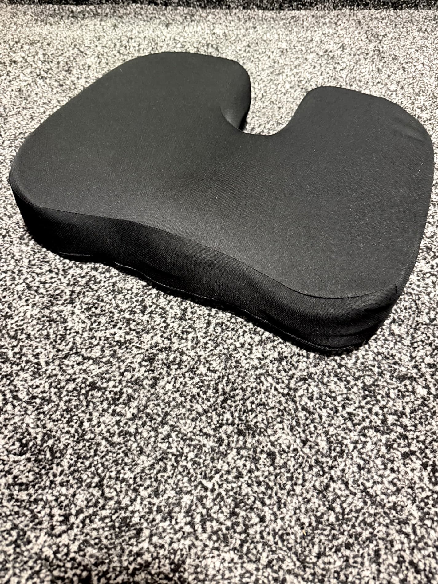 5 STARS UNITED Ergonomic Seat Cushion